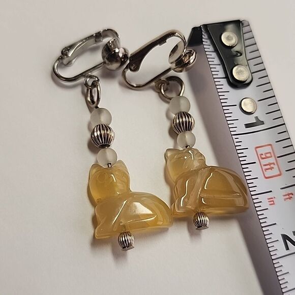 Jade Semi Precious Stone Cat Clip-On Earrings - Picture 3 of 3